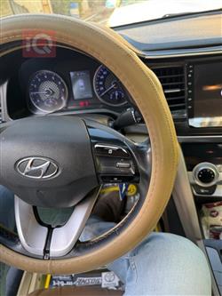 هیۆندای ئەلەنترا